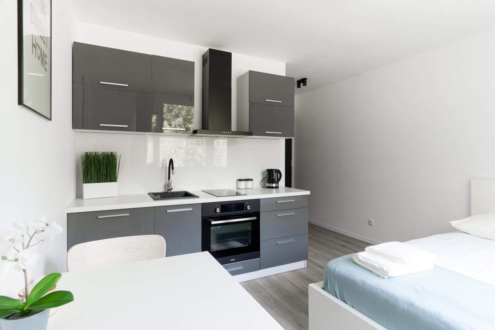 The Park Suites Warszawa Exteriör bild