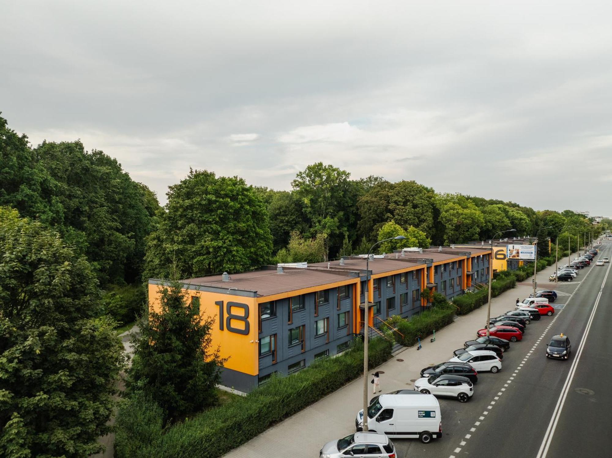 The Park Suites Warszawa Exteriör bild