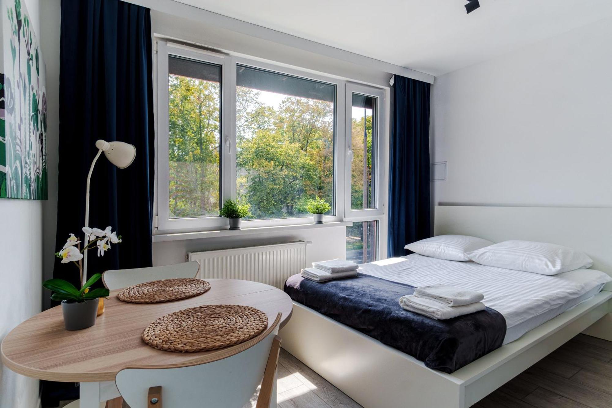 The Park Suites Warszawa Exteriör bild