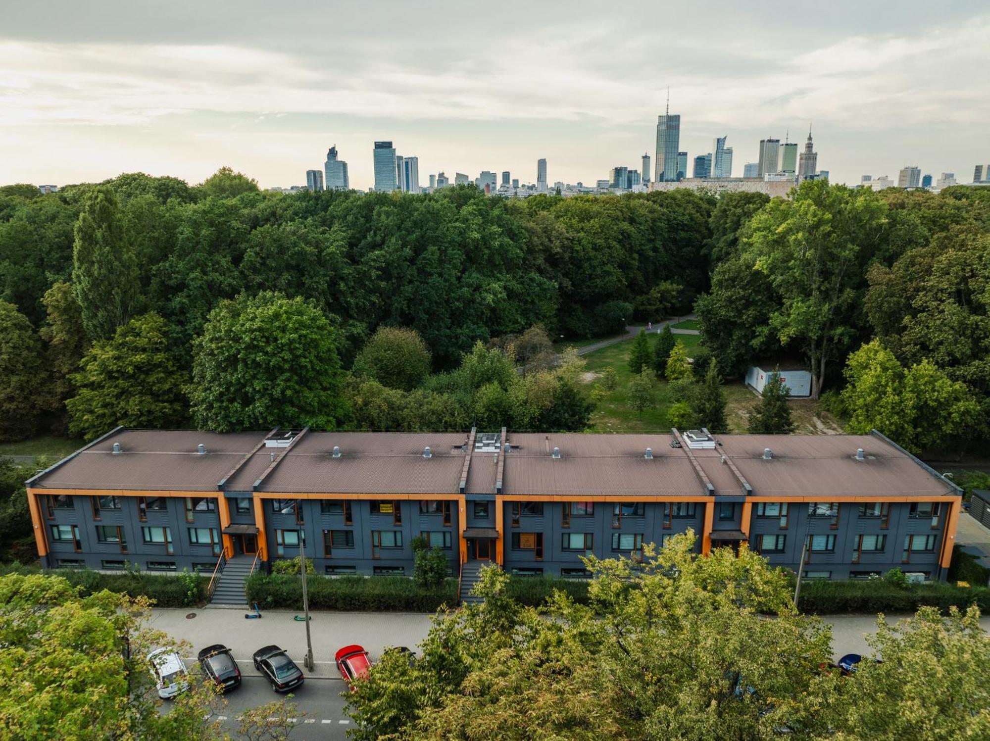 The Park Suites Warszawa Exteriör bild